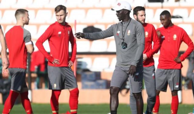 Mbaye Leye remplace Philippe Montanier sur le banc du Standard