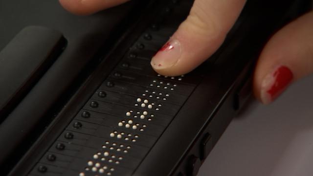 Mila, élève en 4e secondaire : "le Braille, c'est mon quotidien"