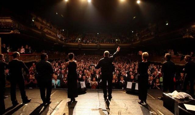 Pierre Theunis et ses musiciens, chez vous, en concert !