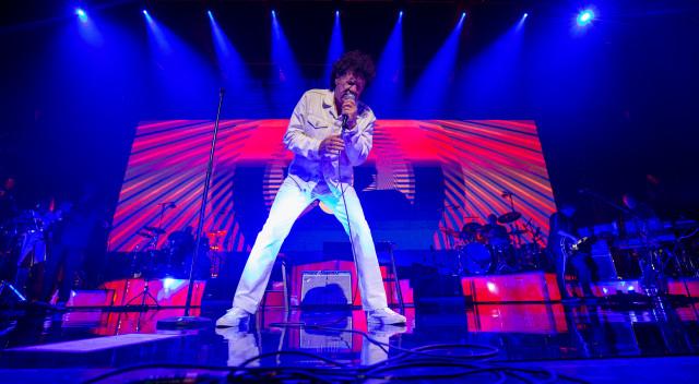 Robert Charlebois nous présente le plus grand show de sa carrière, bientôt au Forum 