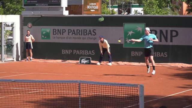 Roland-Garros : Gauthier Onclin en apprentissage 