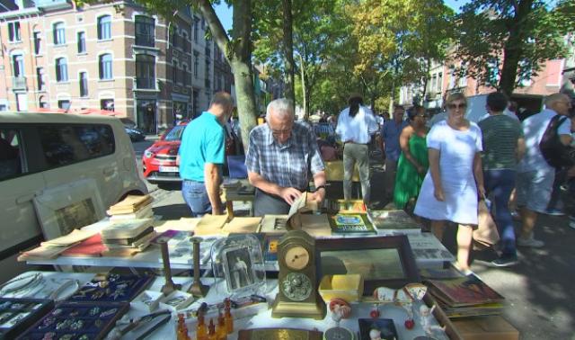 Saint-Pholien : brocante au soleil.
