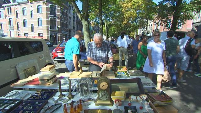 Saint-Pholien : brocante au soleil.