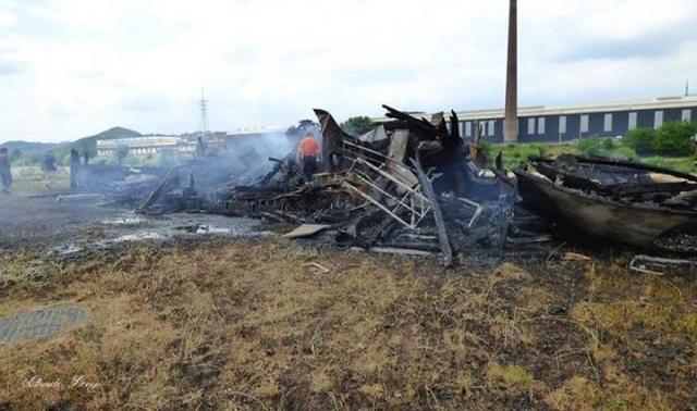 Seraing : le bateau vivre détruit par un incendie