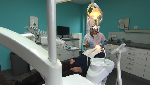 "On ne mord pas !", clament les dentistes