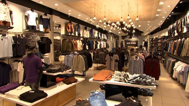 Soldes d'été: le retour du "shopping plaisir" dans les magasins