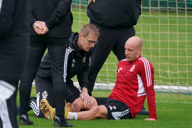 Standard : au moins 6 mois d'absence pour Gilles Dewaele