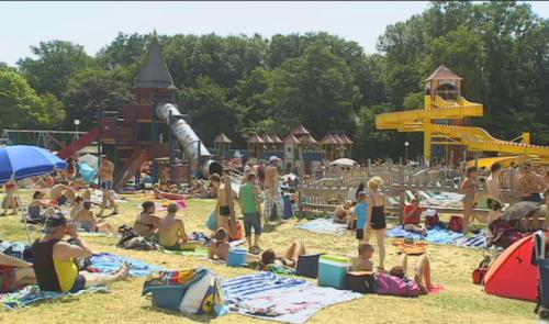 Tourisme : soleil et affluence en juillet