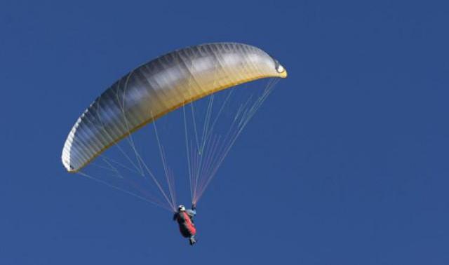Un parapentiste chute de 30 mètres à Esneux !