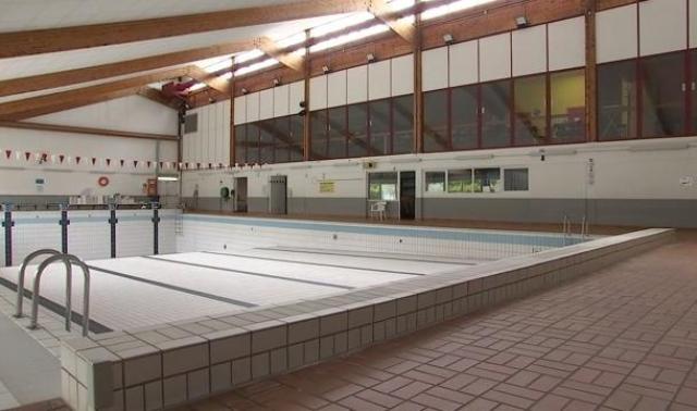 Wanze : Un espace de travail à la piscine pour les étudiants 