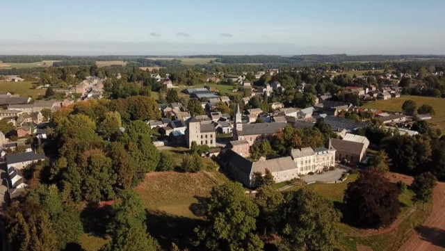 "Vu du Ciel" : Ouffet et Tinlot