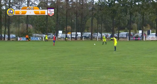 Zapping sports: boulette et boulet de canon sur nos pelouses